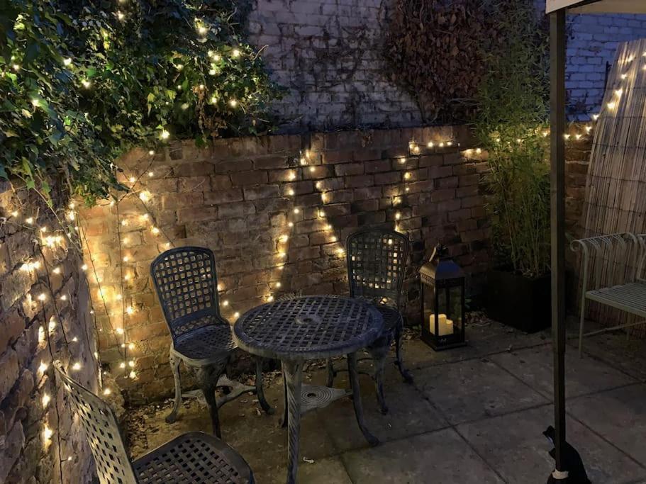 Charming Victorian Cottage Steps From Historic Chester - Free Parking Eksteriør bilde